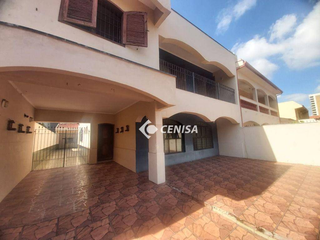 Casa à venda com 4 quartos, 290m² - Foto 1