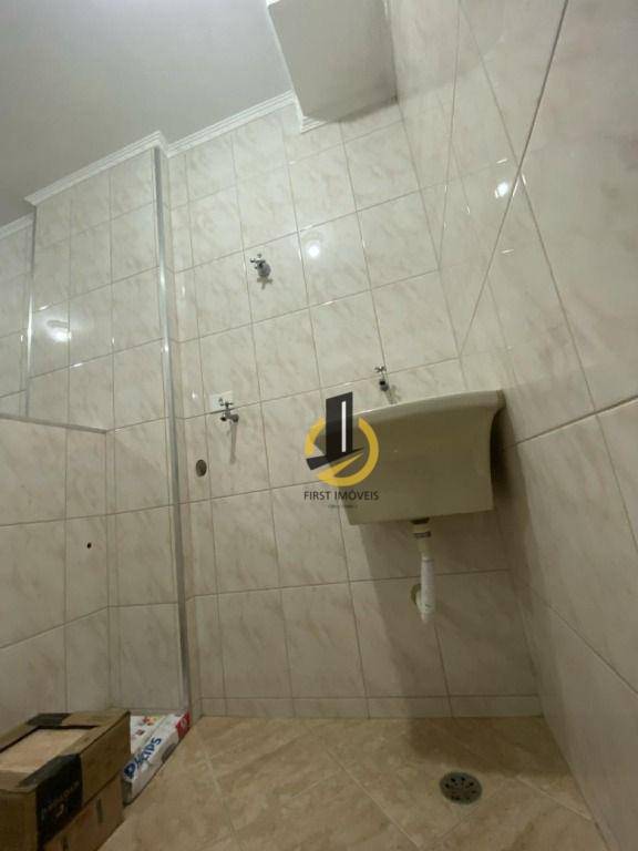 Apartamento à venda com 2 quartos, 64m² - Foto 3