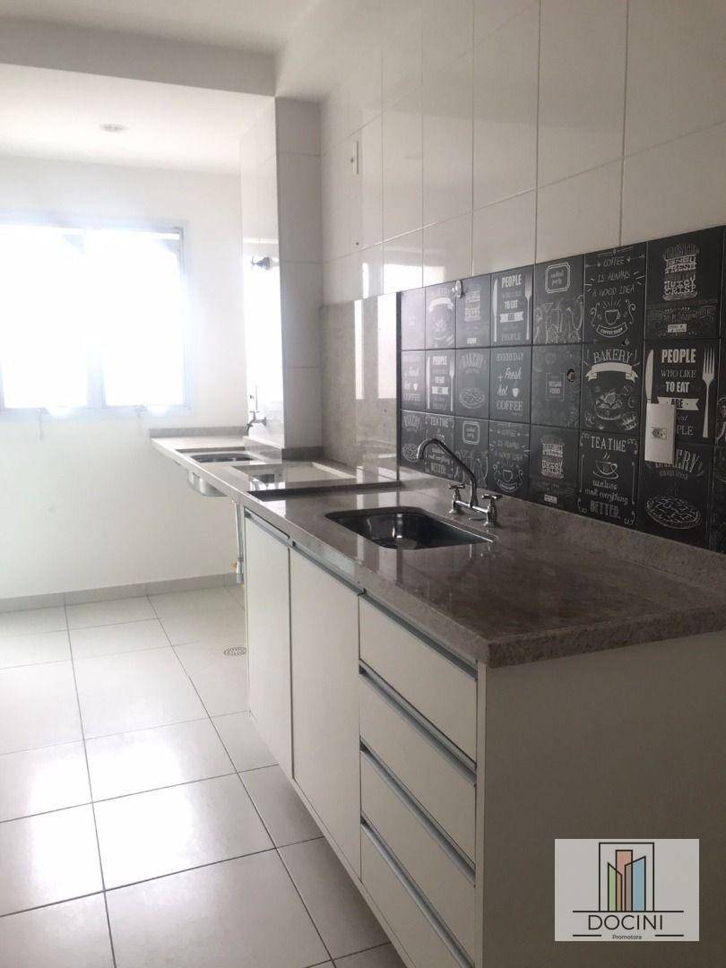 Apartamento à venda com 2 quartos, 61m² - Foto 3