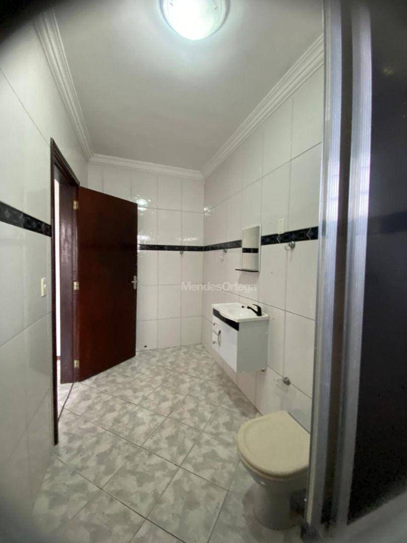 Apartamento para alugar com 2 quartos, 120m² - Foto 18