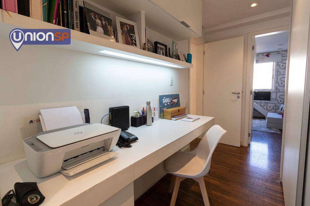 Apartamento à venda com 4 quartos, 256m² - Foto 27