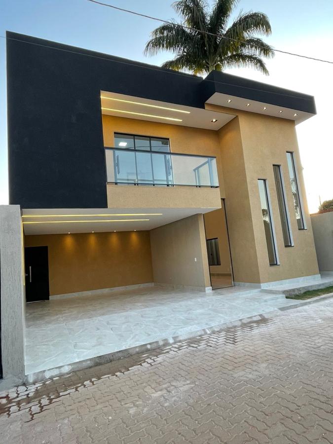 Casa à venda com 4 quartos, 400m² - Foto 2