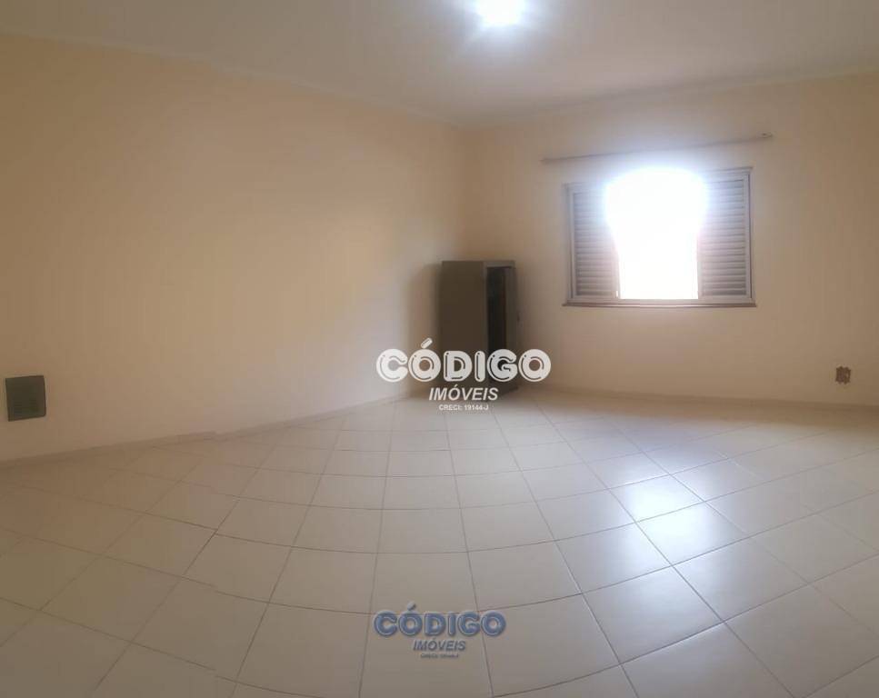 Casa à venda com 2 quartos, 180m² - Foto 13