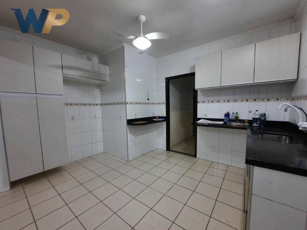 Casa à venda com 5 quartos, 180m² - Foto 5