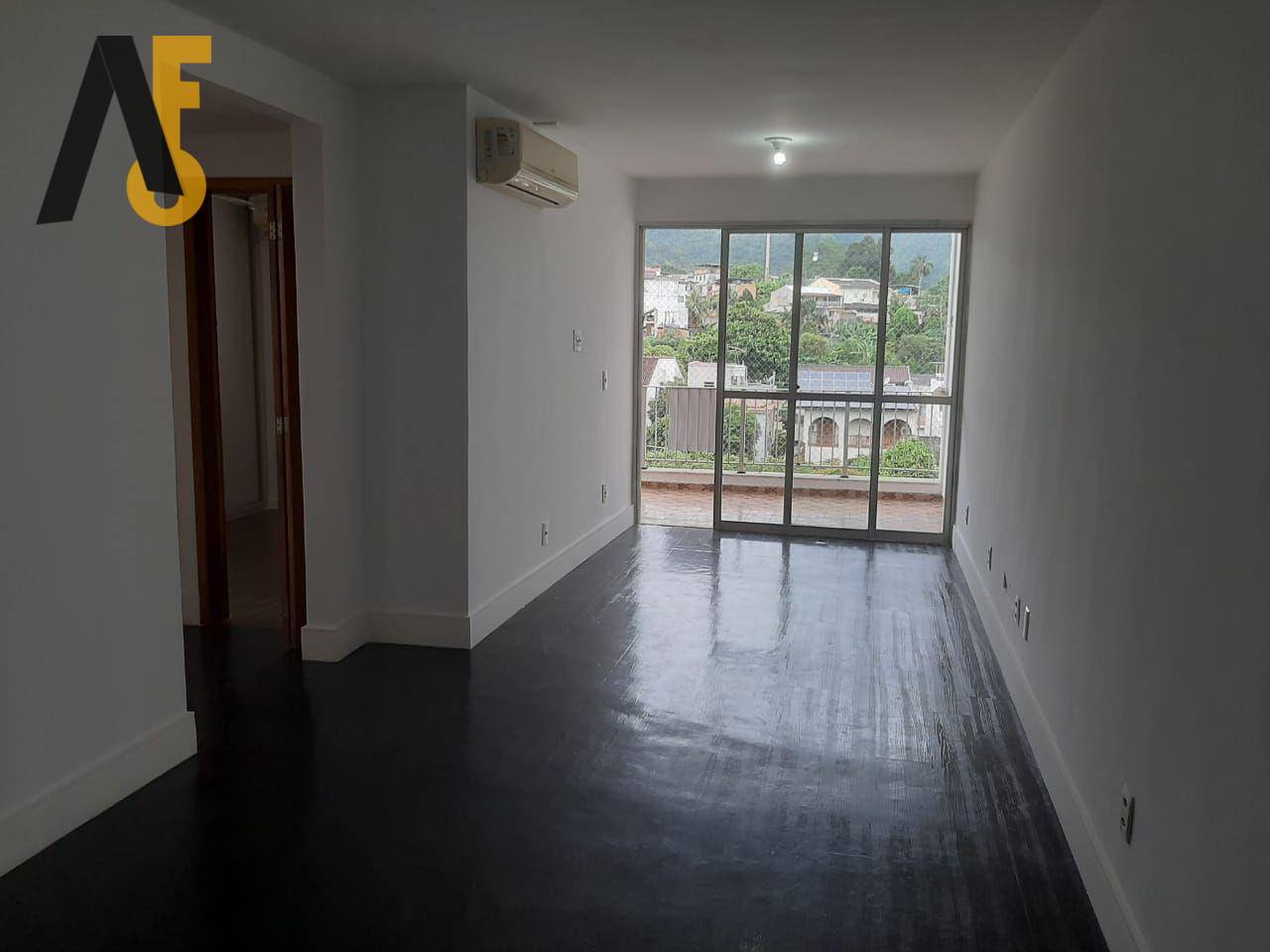 Apartamento à venda com 2 quartos, 75m² - Foto 25