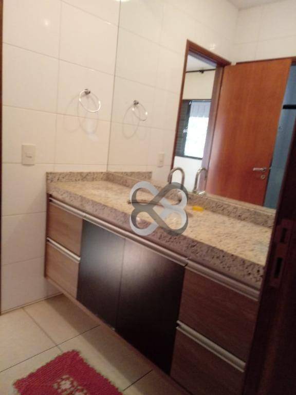 Casa de Condomínio para alugar com 3 quartos, 350m² - Foto 20