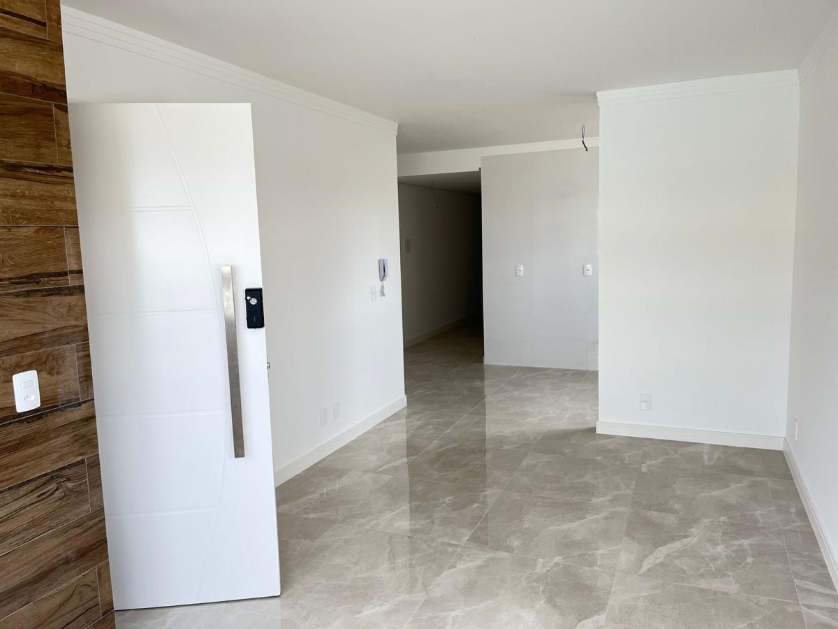 Apartamento à venda com 3 quartos, 75m² - Foto 3