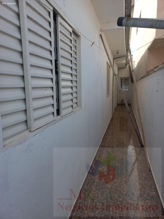 Casa à venda com 2 quartos, 100m² - Foto 14