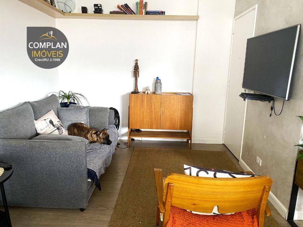 Apartamento à venda com 2 quartos, 64m² - Foto 5