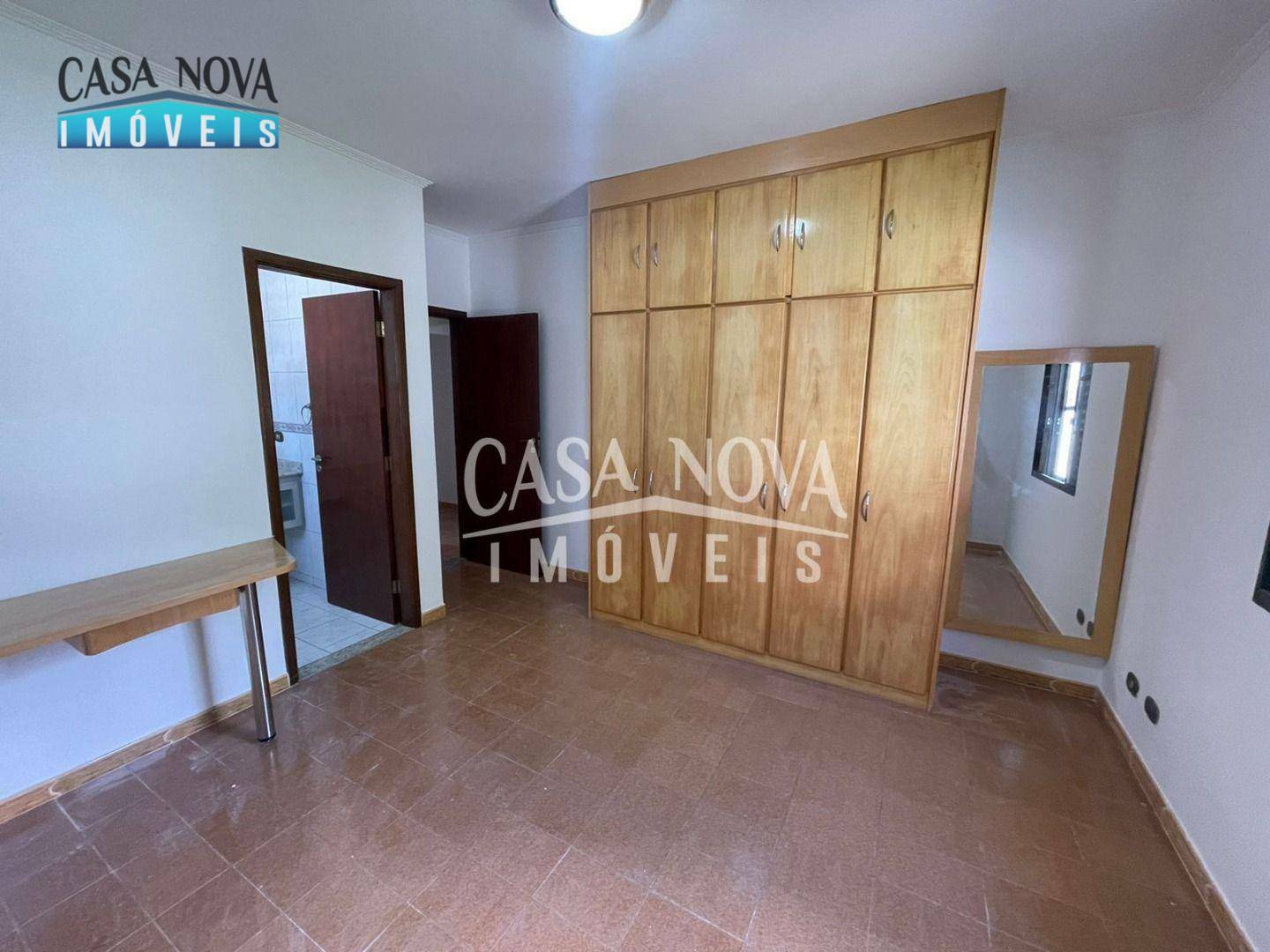 Casa de Condomínio para alugar com 3 quartos, 300m² - Foto 11