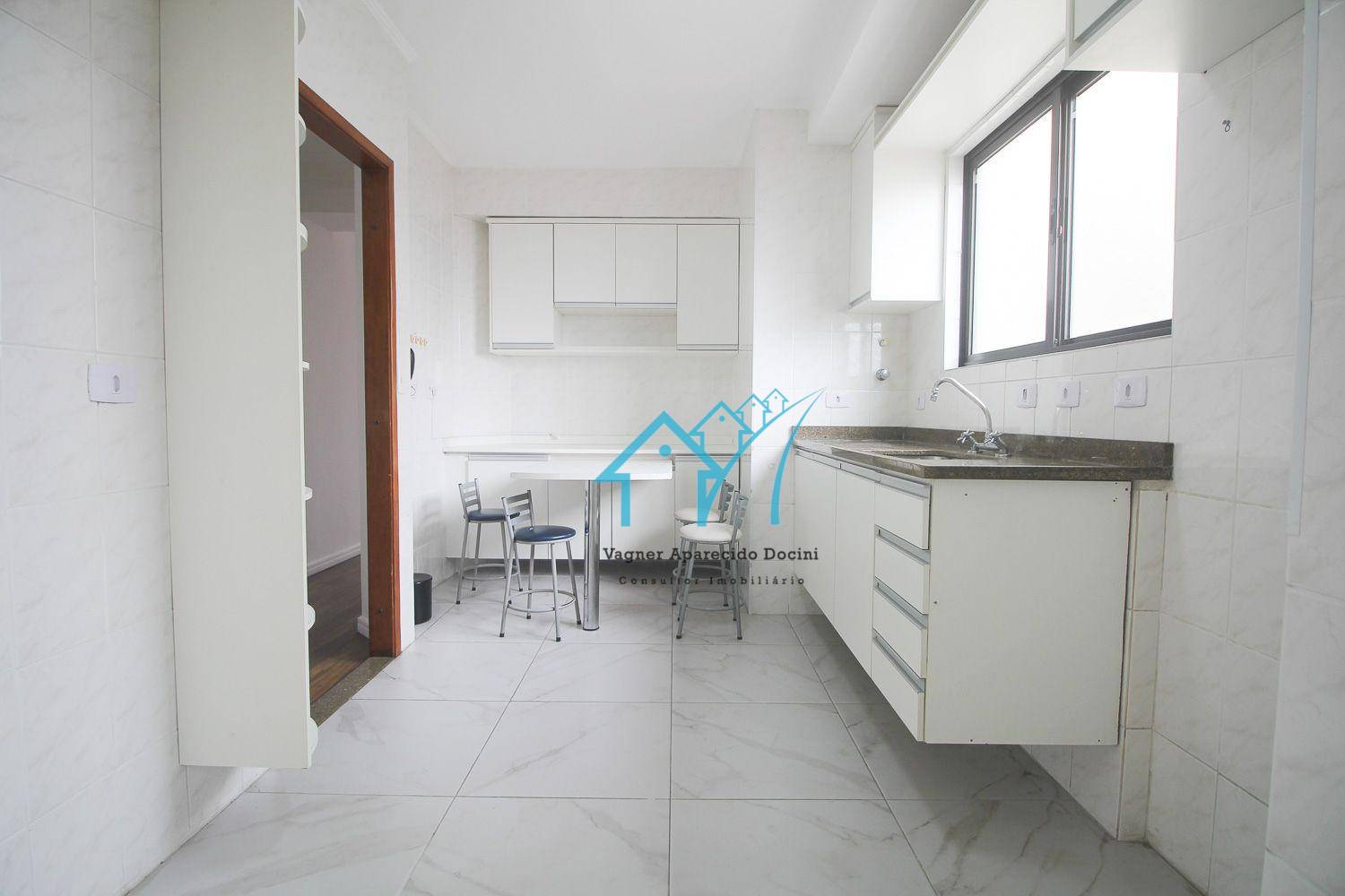 Apartamento para alugar com 2 quartos, 80m² - Foto 16