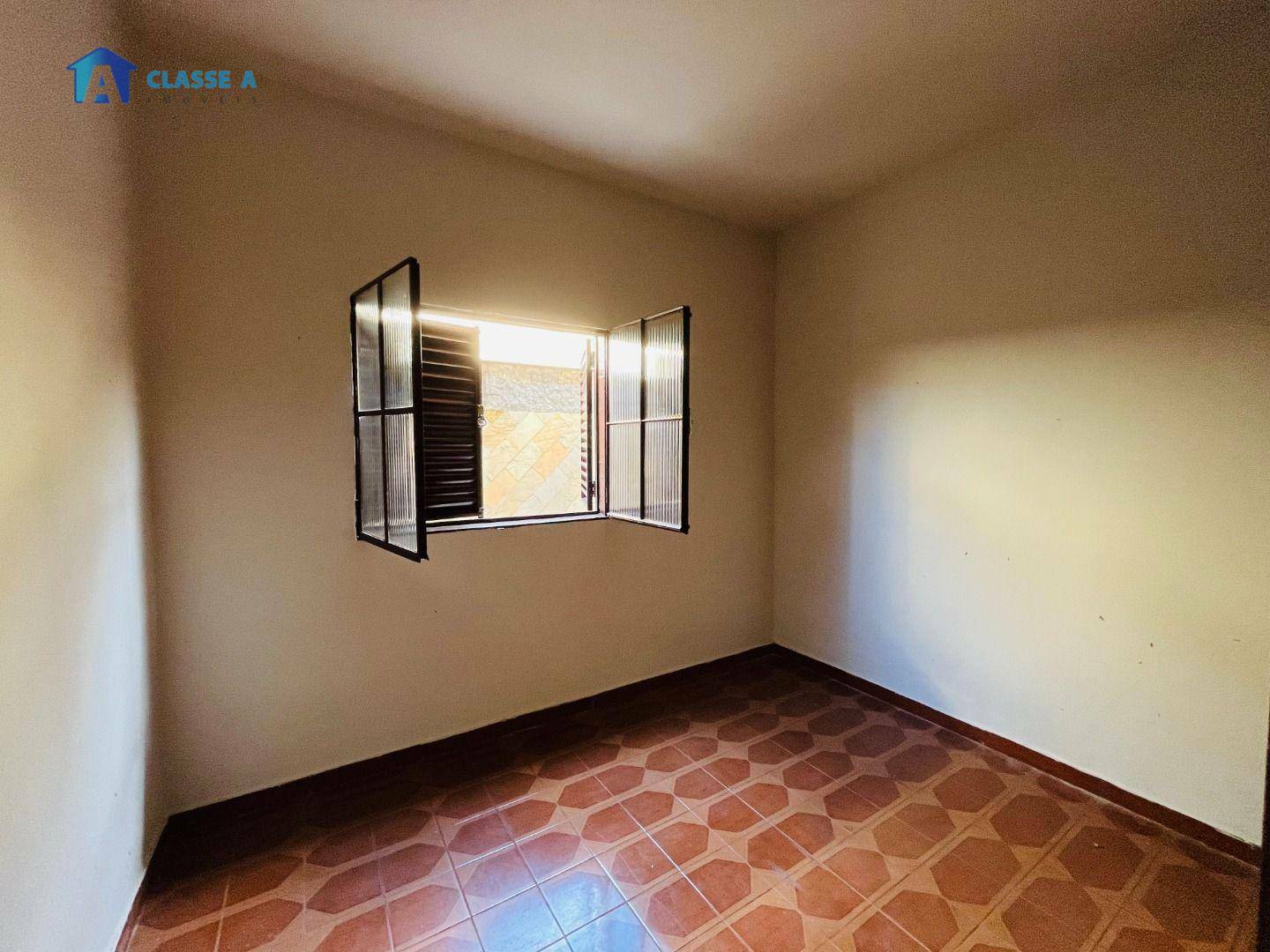 Casa à venda com 4 quartos, 171m² - Foto 12