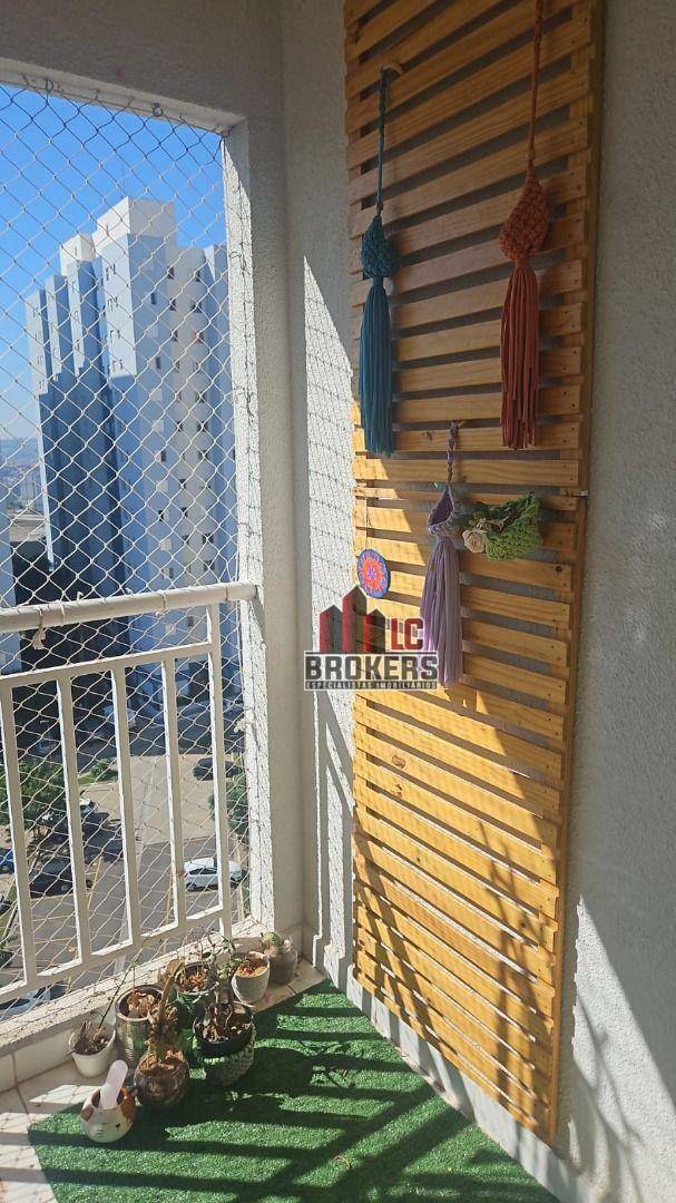 Apartamento para alugar com 2 quartos, 70m² - Foto 8