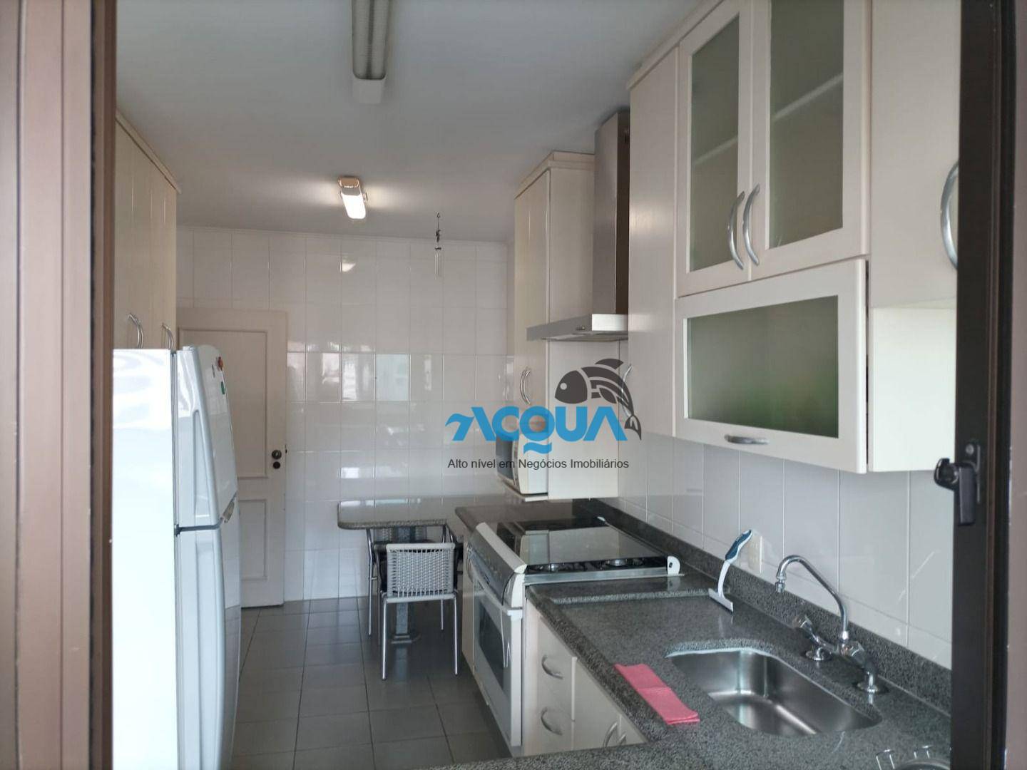 Apartamento à venda com 3 quartos, 186m² - Foto 7