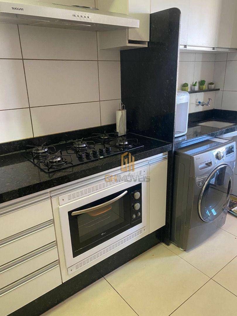 Apartamento à venda com 3 quartos, 74m² - Foto 2
