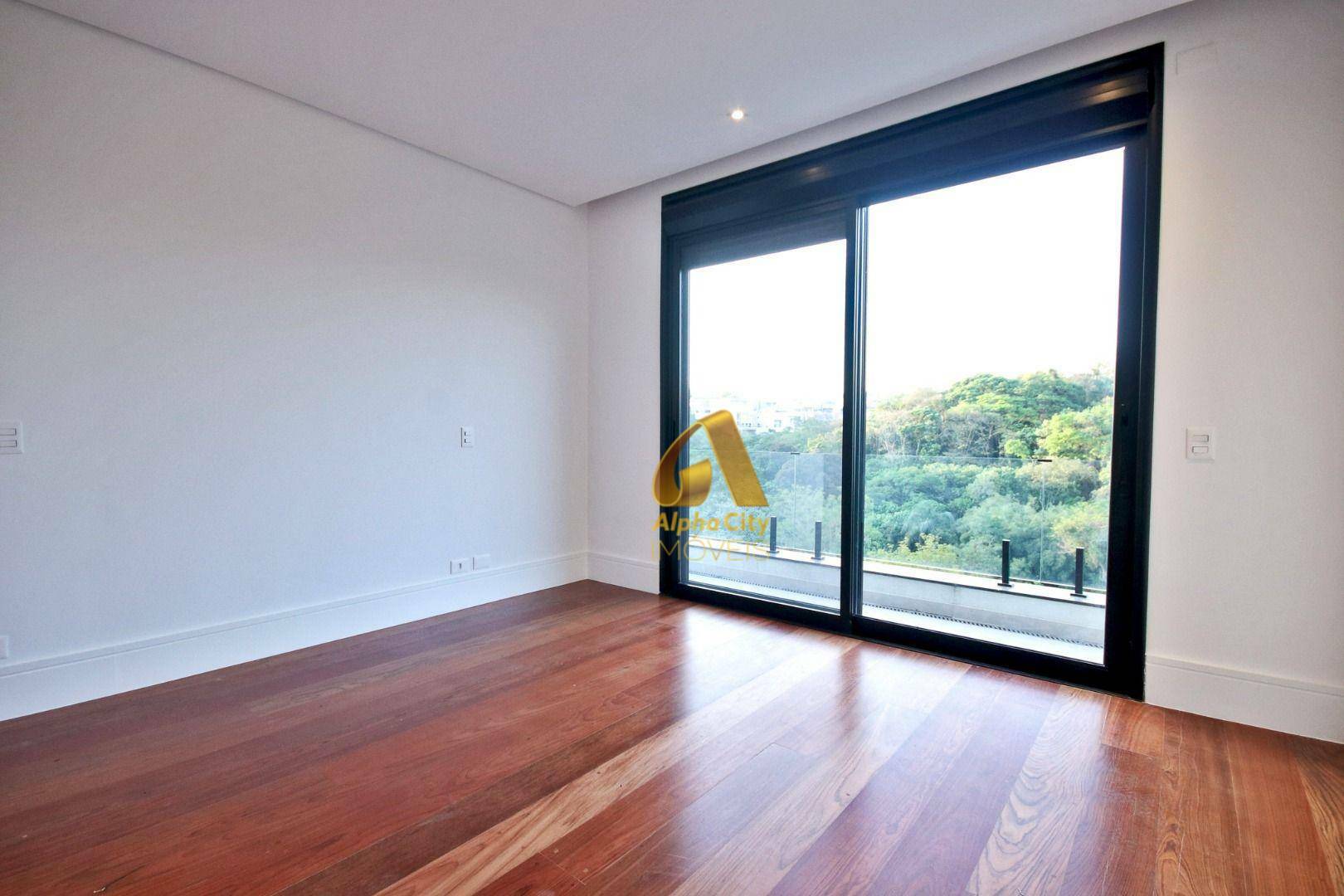 Casa de Condomínio à venda com 4 quartos, 379m² - Foto 3