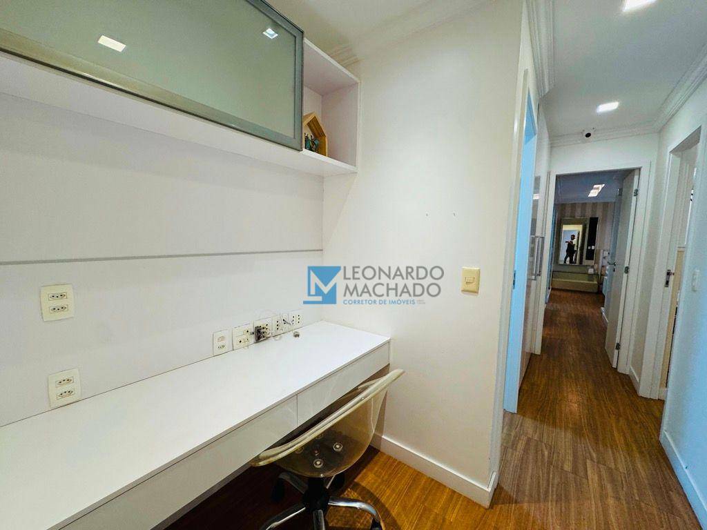 Apartamento à venda com 3 quartos, 220m² - Foto 23