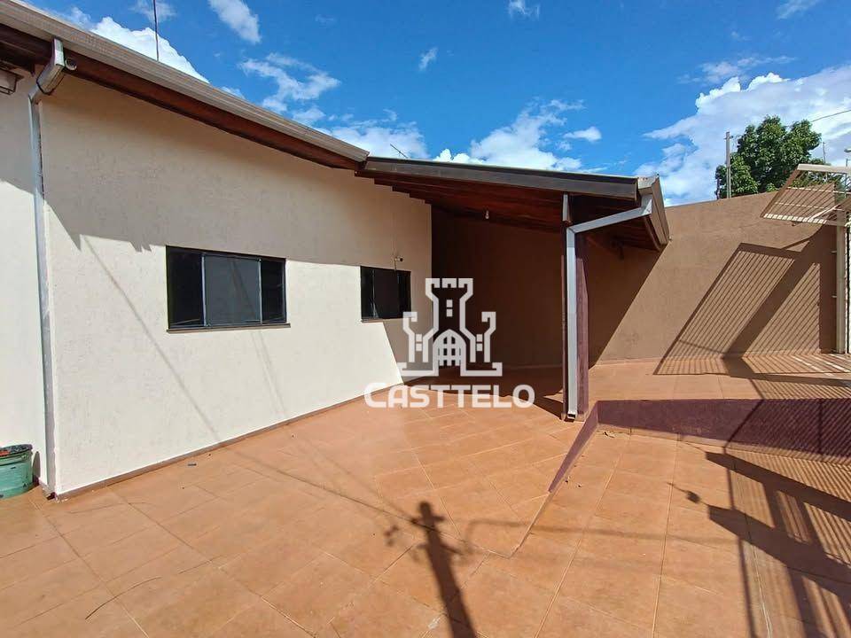 Casa à venda com 2 quartos, 126m² - Foto 3