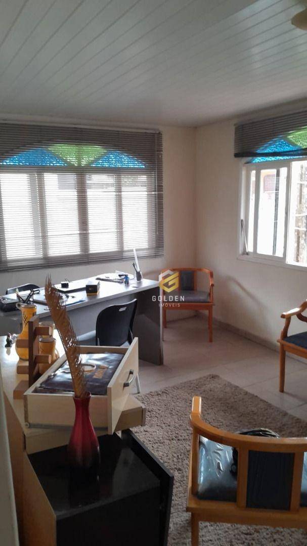 Casa à venda com 4 quartos, 200m² - Foto 7