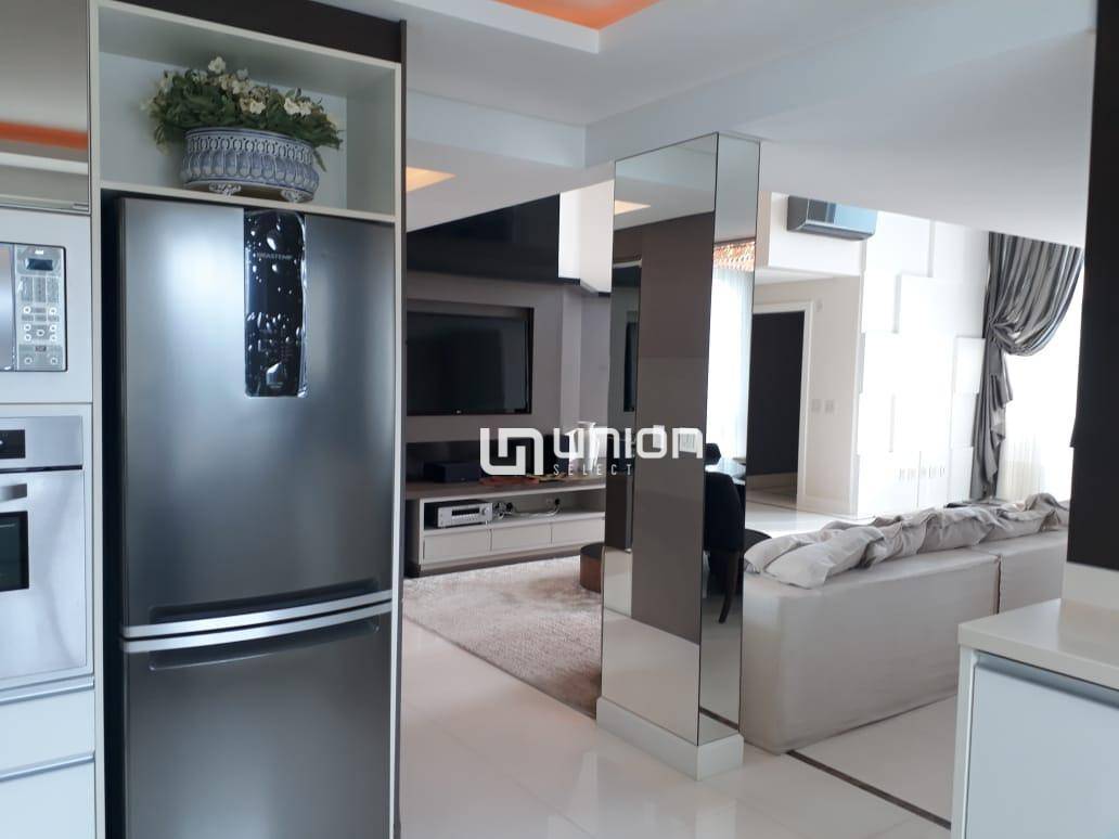 Apartamento à venda com 3 quartos, 238m² - Foto 13