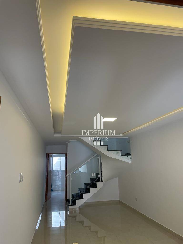 Sobrado à venda com 3 quartos, 130m² - Foto 4