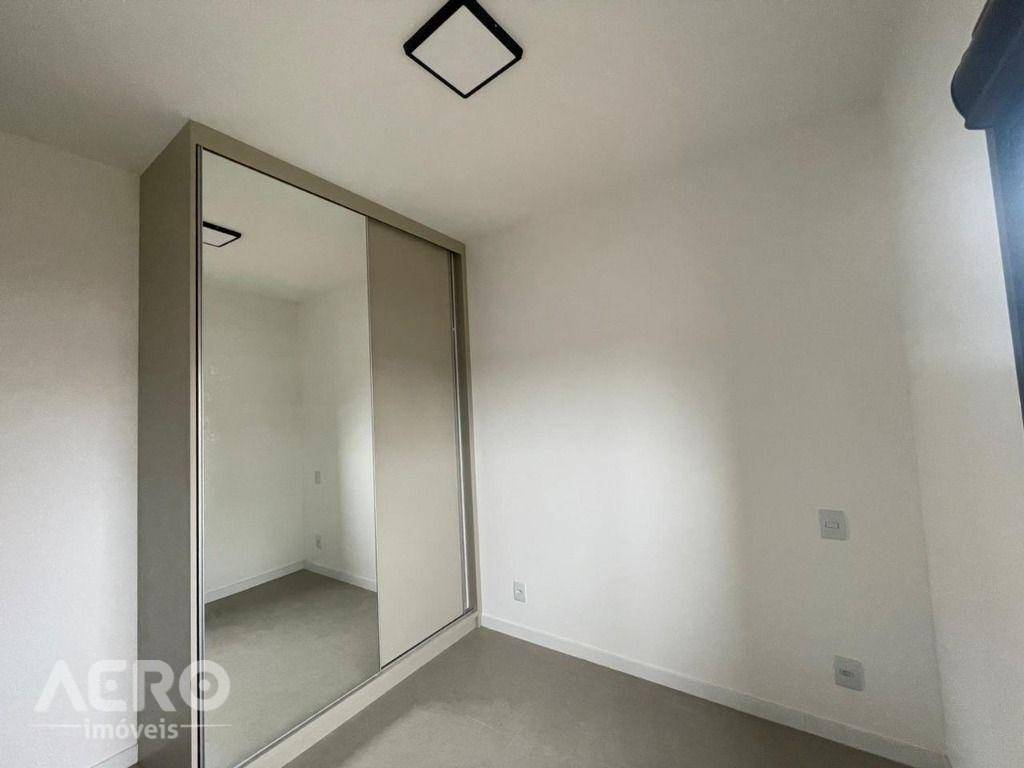 Apartamento para alugar com 3 quartos, 78m² - Foto 6