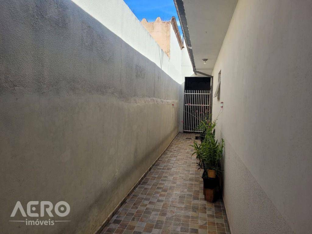 Casa à venda com 2 quartos, 156m² - Foto 27