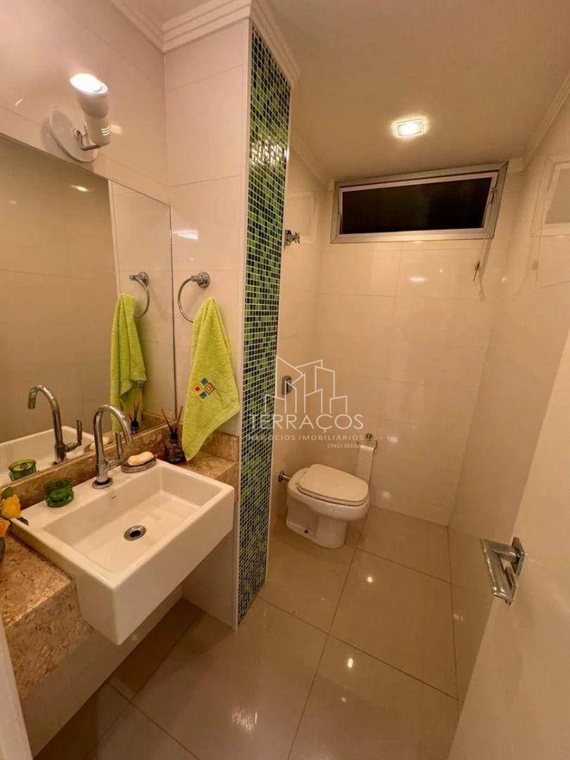 Apartamento para alugar com 3 quartos, 165m² - Foto 3