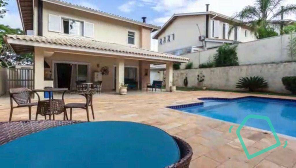 Casa de Condomínio à venda com 4 quartos, 290m² - Foto 1