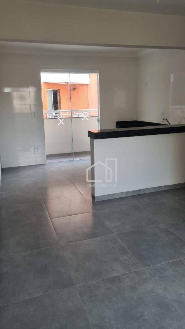 Apartamento à venda com 2 quartos, 63m² - Foto 2