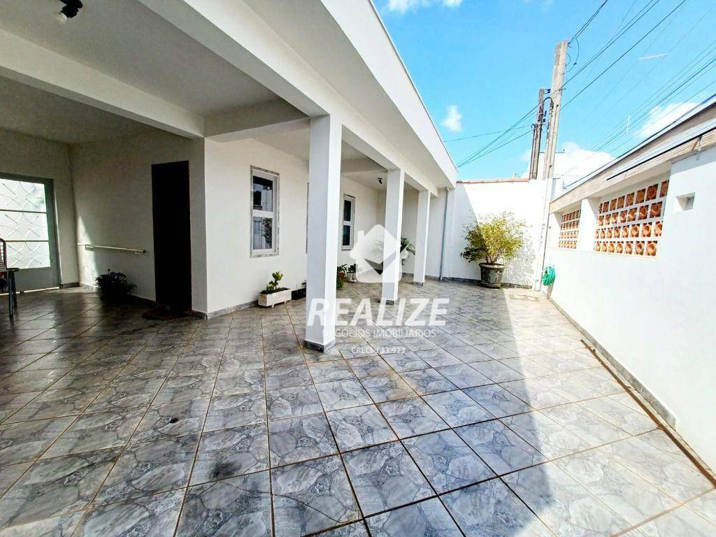 Casa à venda com 2 quartos, 139m² - Foto 2