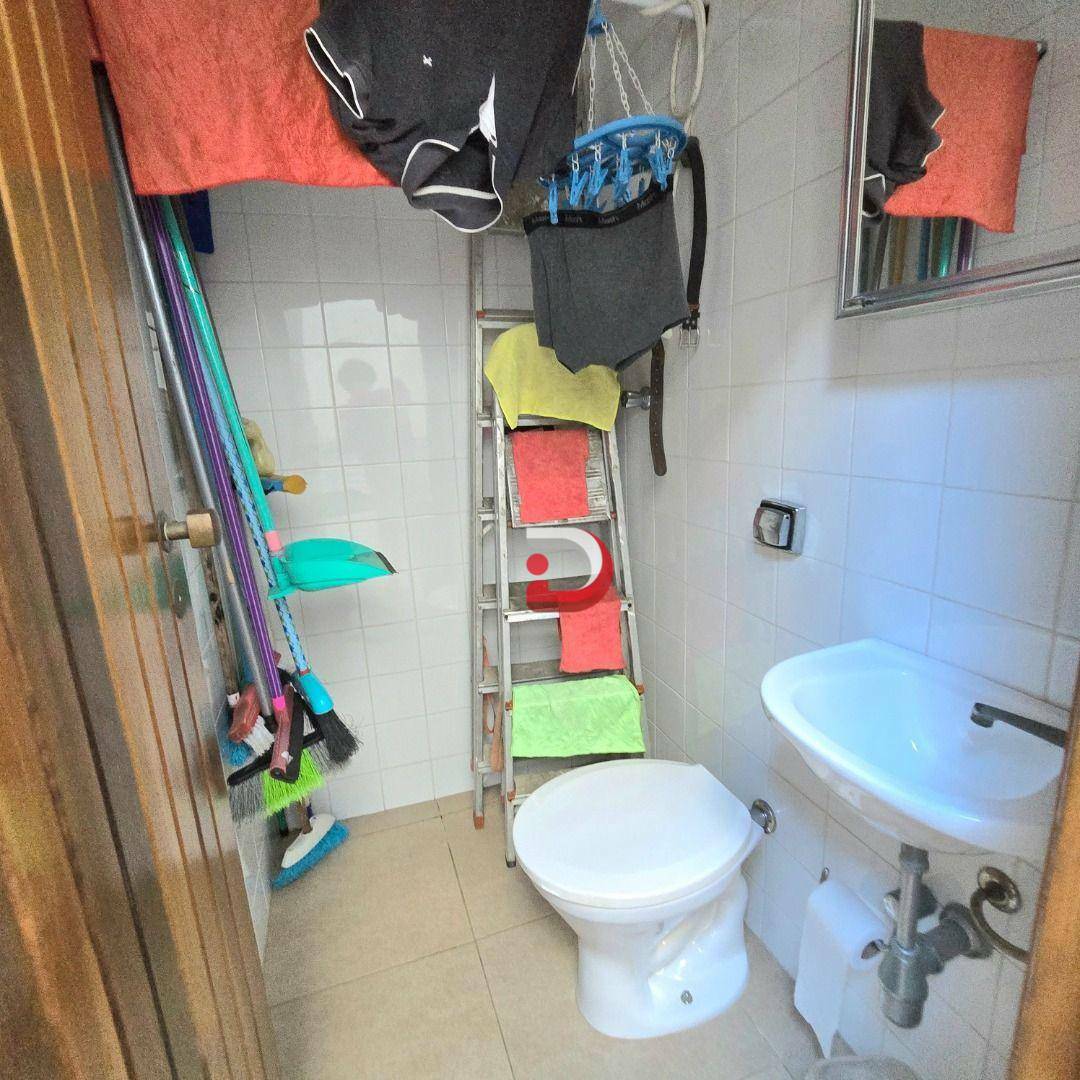 Sobrado à venda com 5 quartos, 250m² - Foto 53