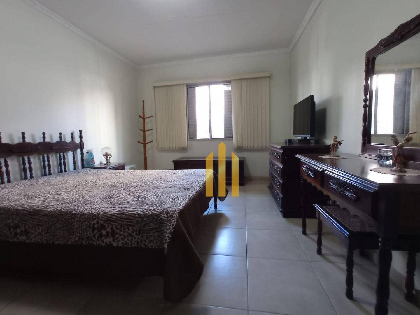 Sobrado à venda com 6 quartos, 219m² - Foto 28