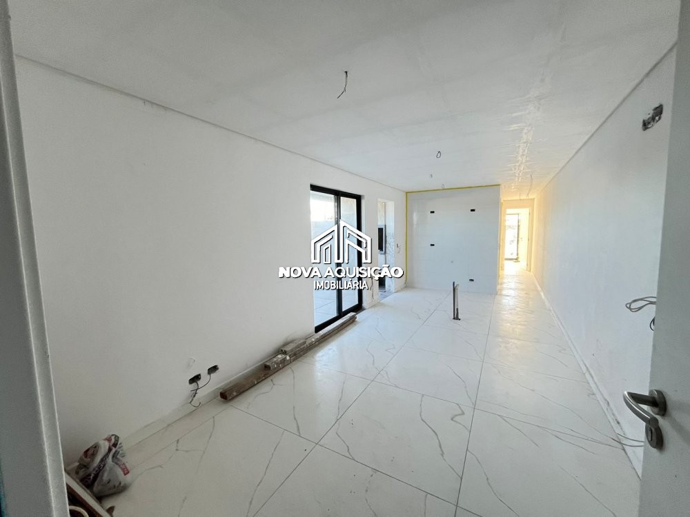 Apartamento à venda com 2 quartos, 62m² - Foto 2