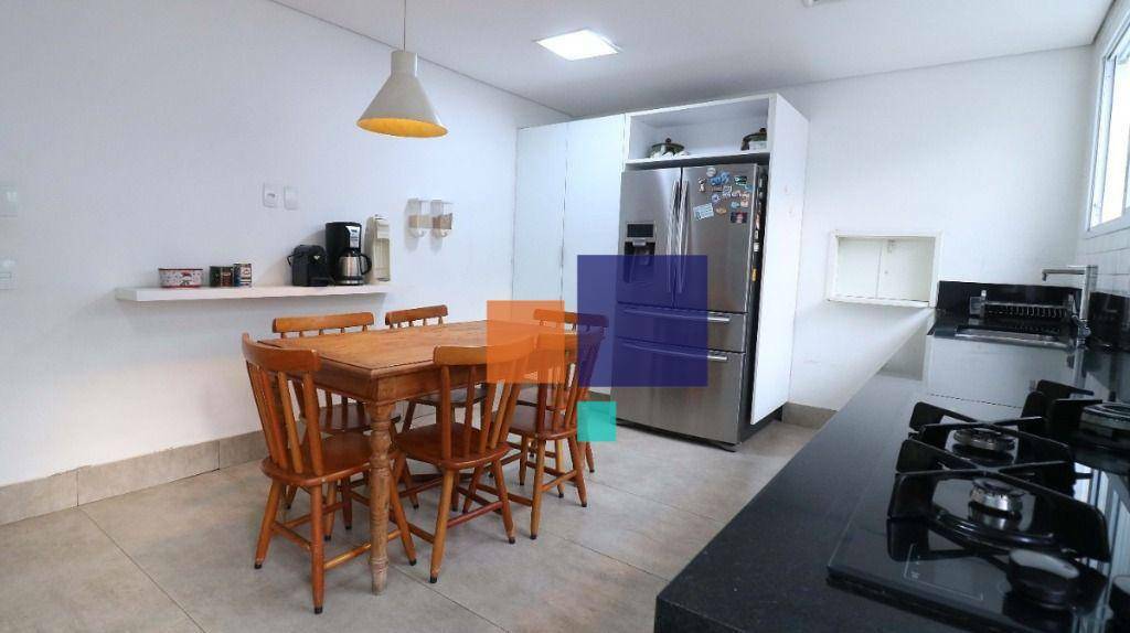 Casa à venda com 4 quartos, 350m² - Foto 24