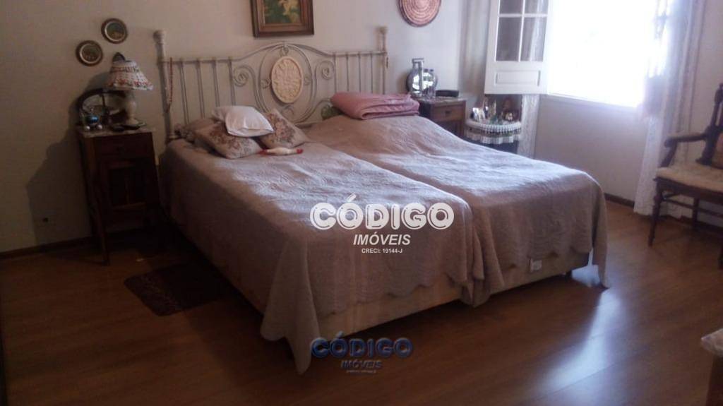 Sobrado à venda com 3 quartos, 250m² - Foto 18