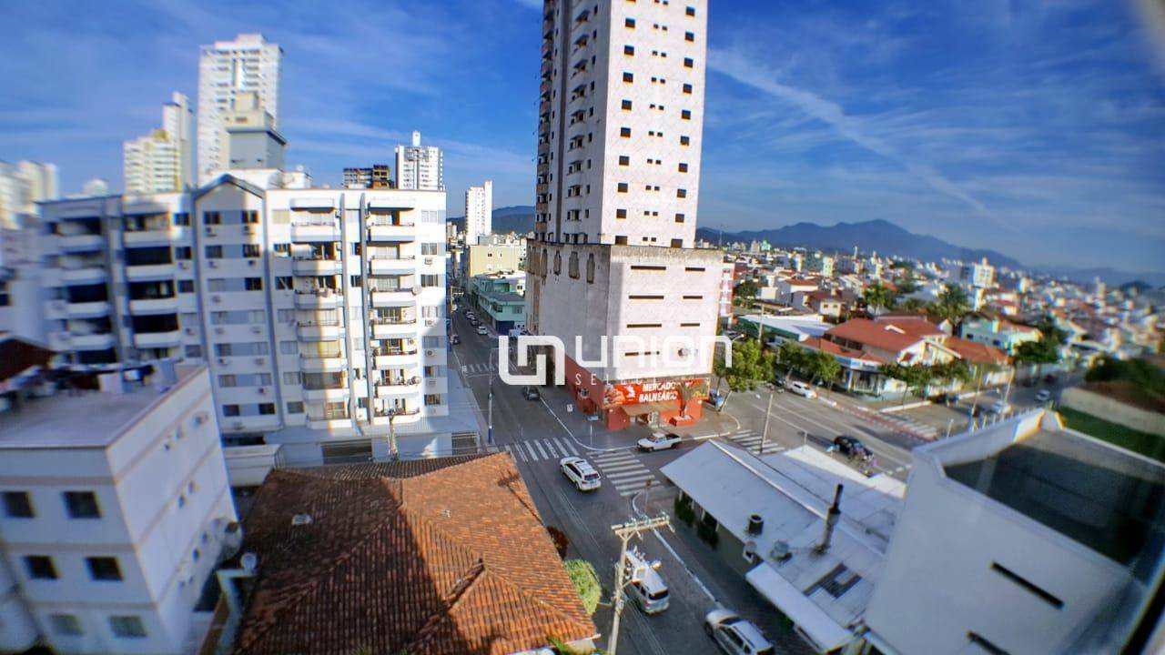 Apartamento à venda com 3 quartos, 130m² - Foto 13