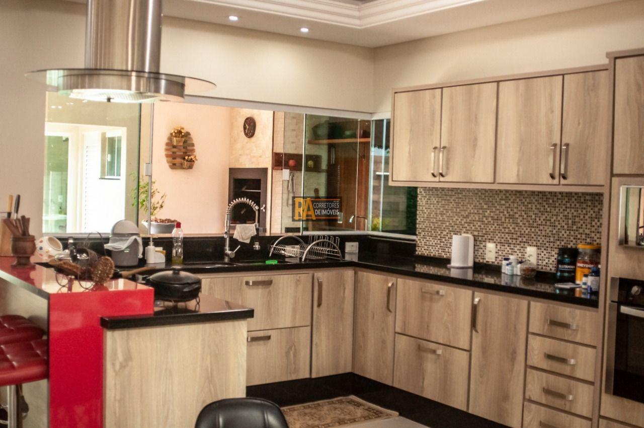 Sobrado à venda com 2 quartos, 264m² - Foto 7