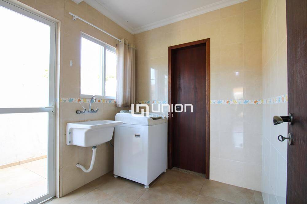 Casa à venda com 4 quartos, 232m² - Foto 20