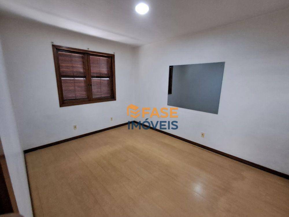 Casa à venda com 5 quartos, 260m² - Foto 14