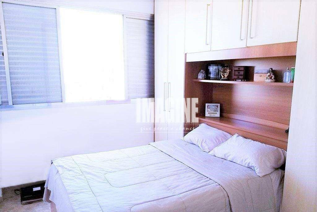 Apartamento à venda com 2 quartos, 74m² - Foto 7