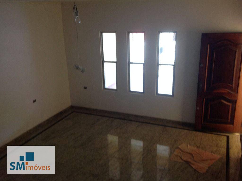 Sobrado à venda com 3 quartos, 195m² - Foto 2