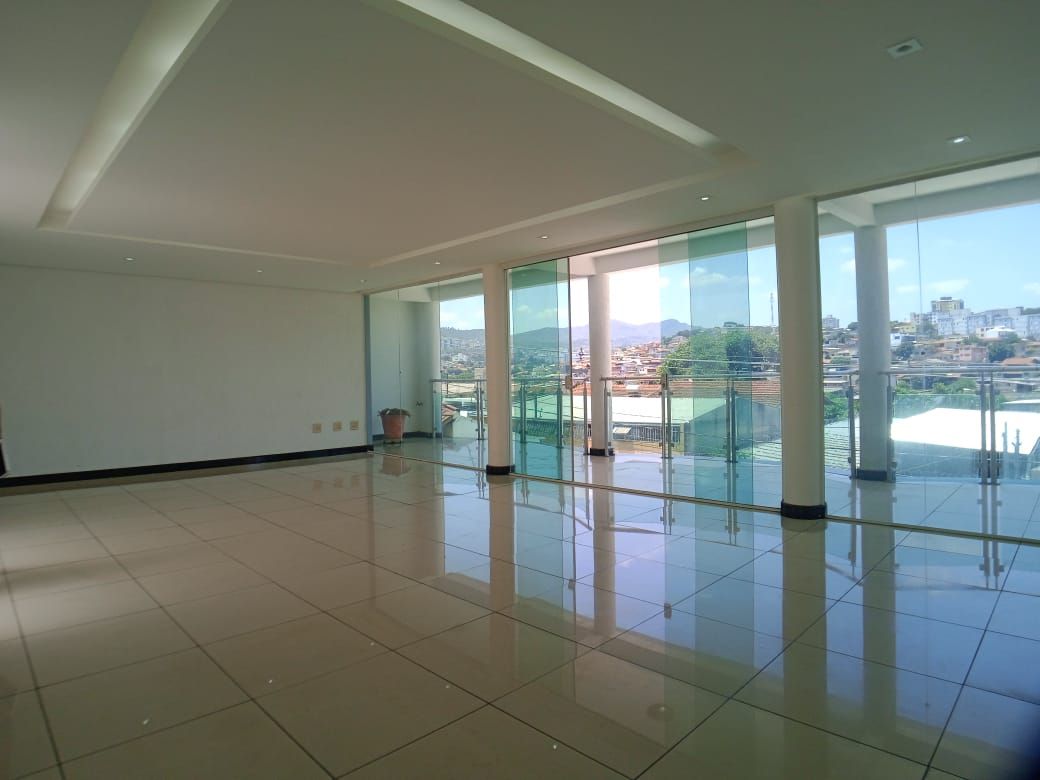 Casa à venda com 5 quartos, 299m² - Foto 32