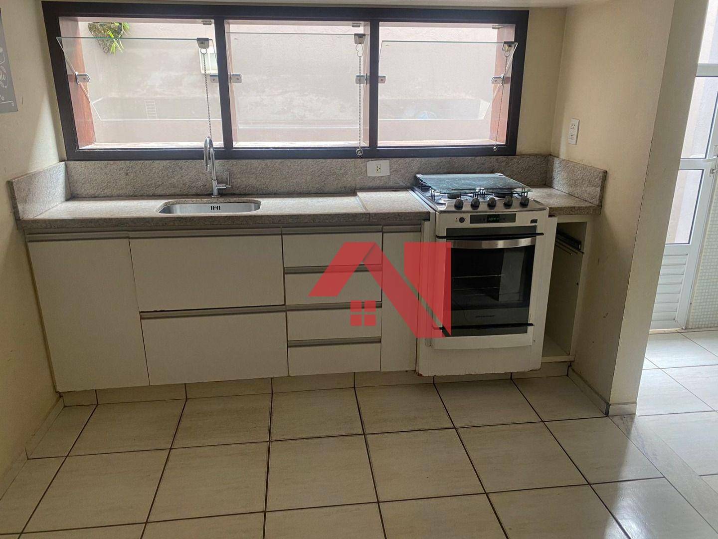 Sobrado à venda com 3 quartos, 200m² - Foto 13