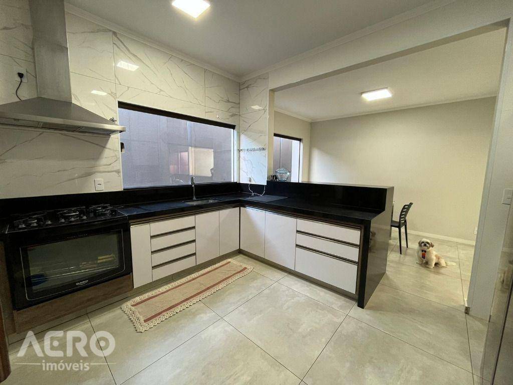 Casa à venda com 4 quartos, 382m² - Foto 51