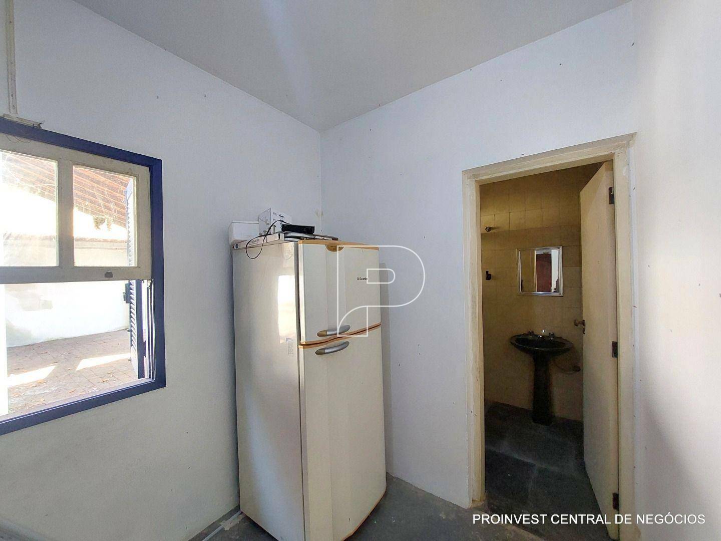 Casa de Condomínio para alugar com 3 quartos, 390m² - Foto 35