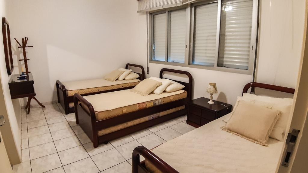 Apartamento à venda com 3 quartos, 200m² - Foto 13