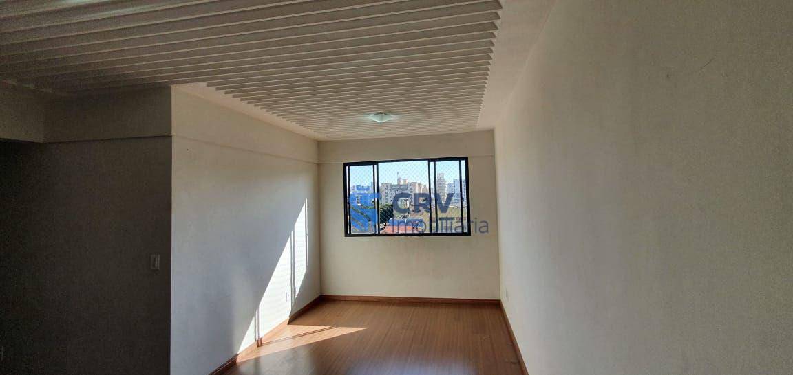 Apartamento à venda com 3 quartos, 70m² - Foto 1