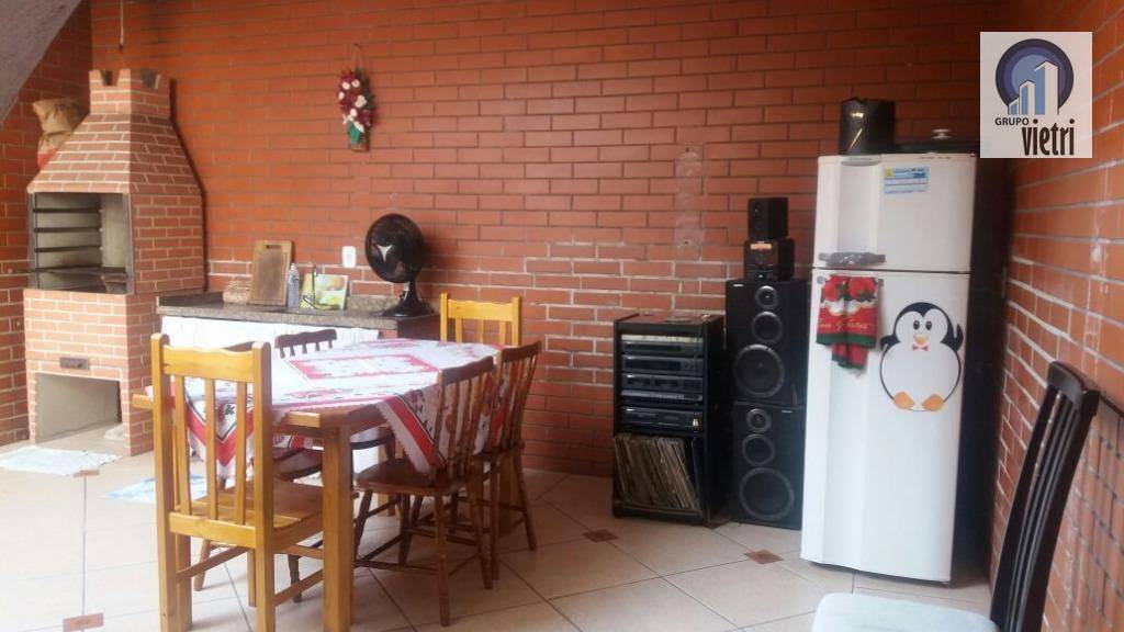 Sobrado à venda com 3 quartos, 180m² - Foto 2