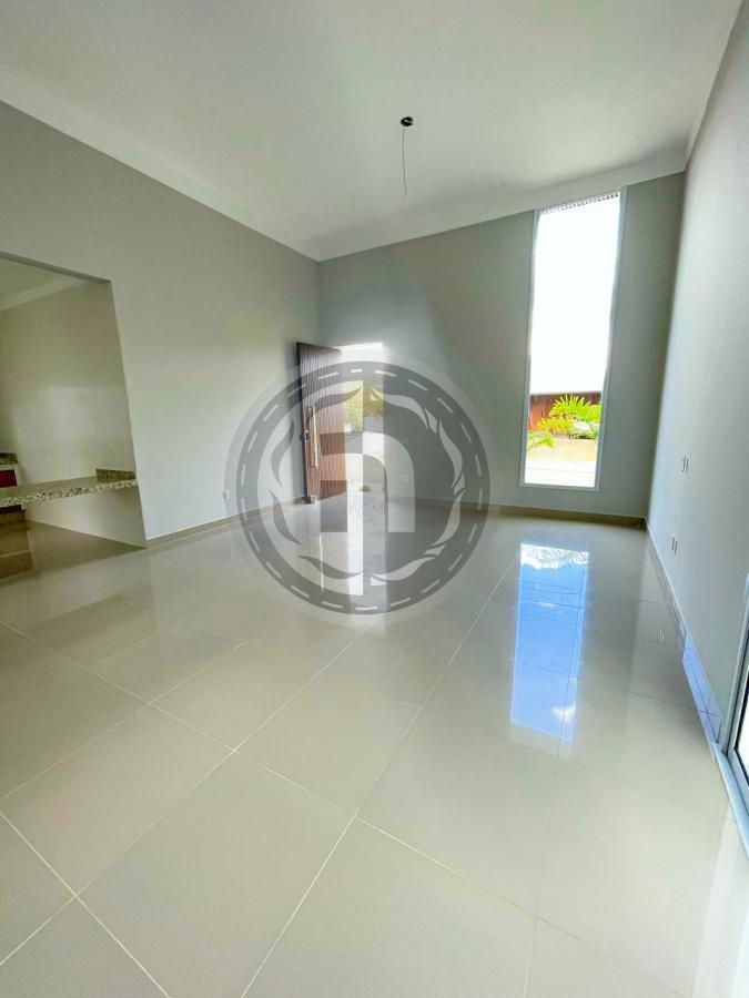 Casa de Condomínio à venda com 3 quartos, 300m² - Foto 2